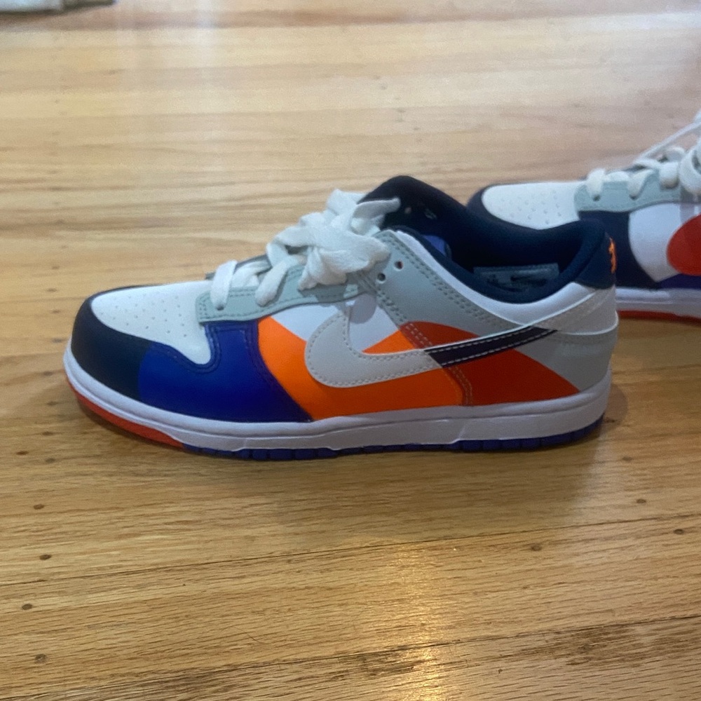 Brand new Nike Kids' Grade School Dunk Low SE size  2.5Y
